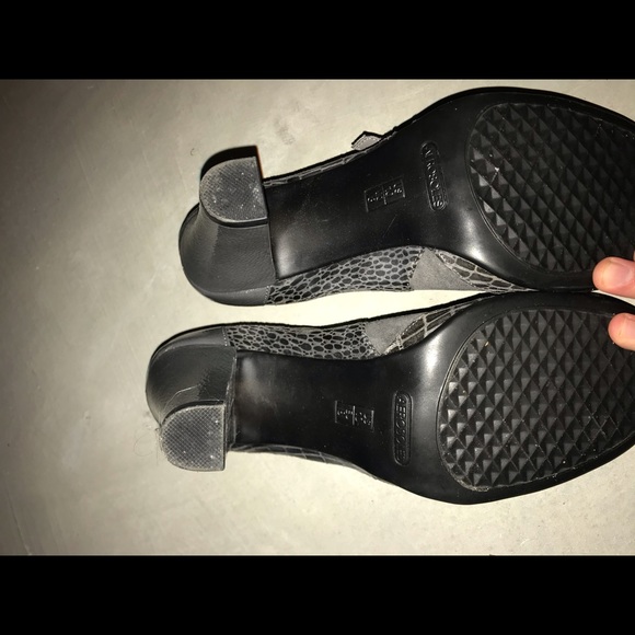 Women’s heels - Picture 2 of 3